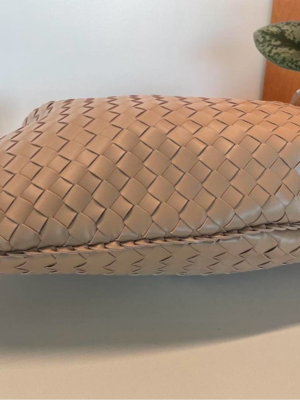 Urban Expressions Woven Hobo Bag in Taupe - Picture 4 of 6